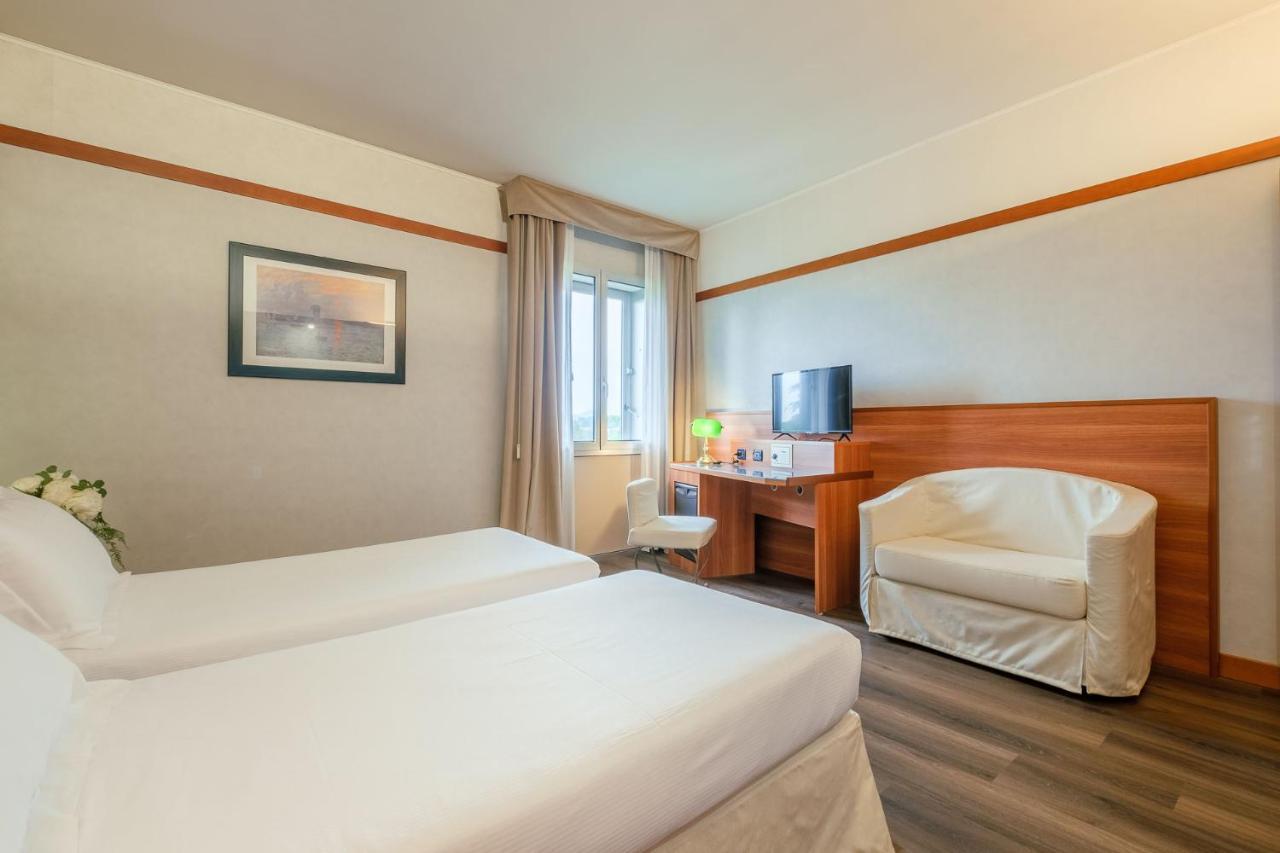 Shg Hotel Bologna Дзола Предоза Екстериор снимка