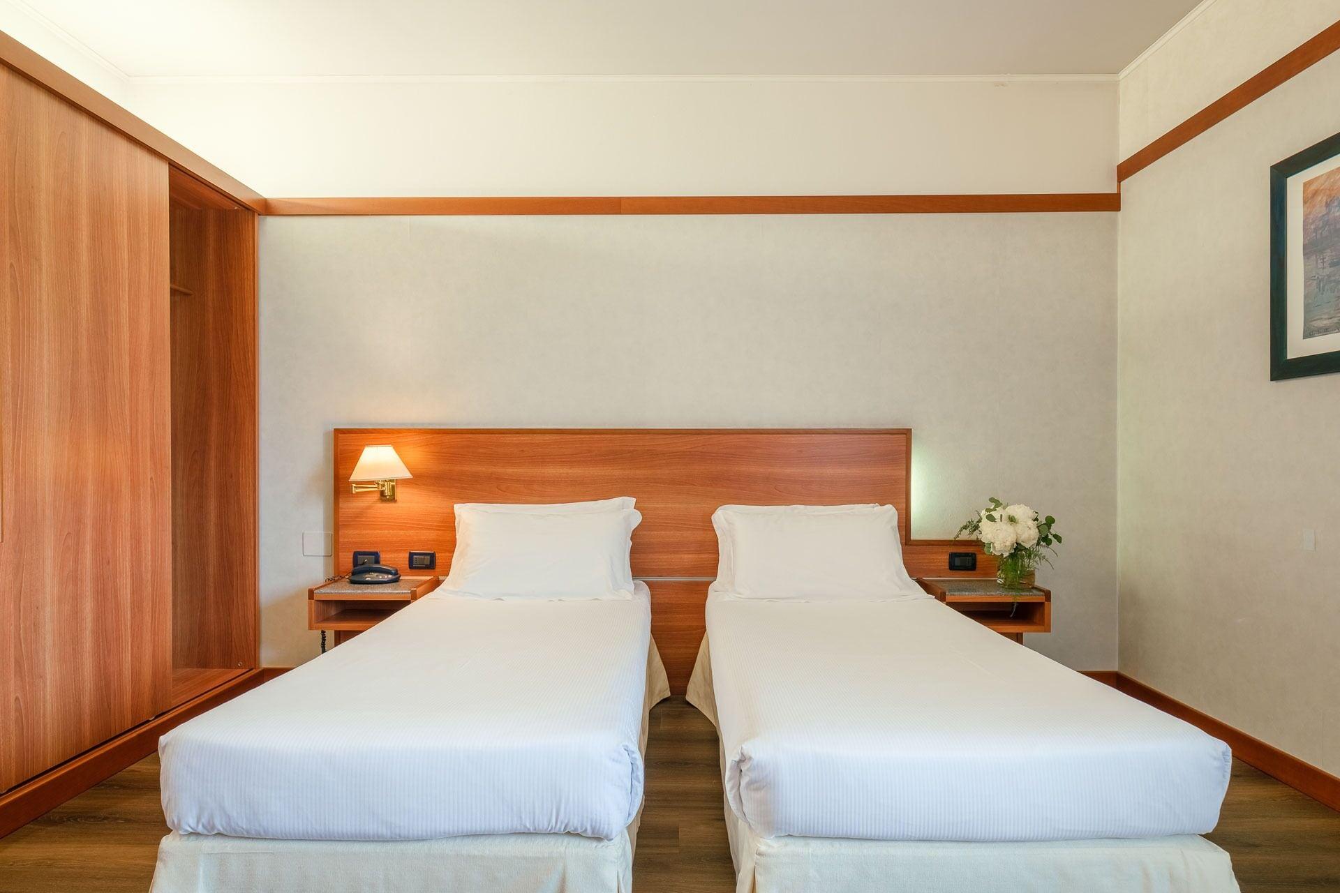Shg Hotel Bologna Дзола Предоза Екстериор снимка